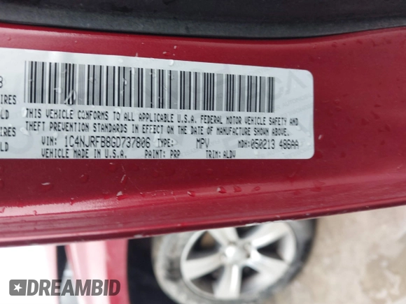 2016 Jeep Patriot Latitude with VIN 1C4NJRFB8GD737806, listed as a IAAI auction lot 41509880 with 87,111 mi miles. Bid and sale history available at carsss.com. Image 9.