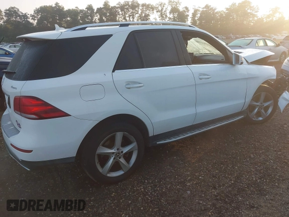 2018 Mercedes-Benz GLE 350 with VIN 4JGDA5HB3JB159999, listed as a IAAI auction lot 42642708 with 135,978 mi miles and . Bid and sale history available at DreamBid. Image 4.