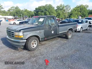 1993 Ford F-150 z VIN 1FTDF15H8PLA49895, wystawiony jako IAAI lot #42766515 z przebiegiem Nie podano mil oraz . Historia ofert i sprzedaży dostępna na DreamBid. Obrazek 2.