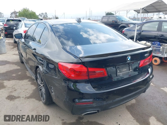 2018 BMW 5 Series 540i z VIN WBAJE5C5XJWA94252, wystawiony jako IAAI lot #42119366 z przebiegiem 53 762 mil mil oraz . Historia ofert i sprzedaży dostępna na DreamBid. Obrazek 3.
