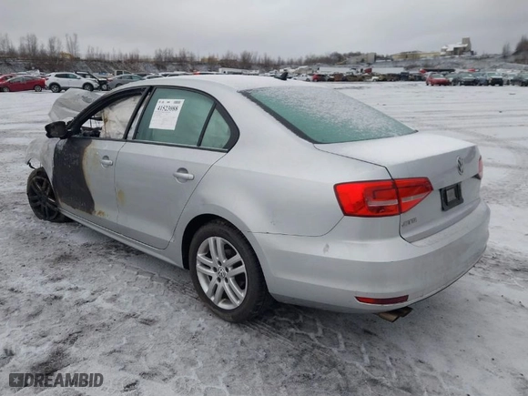 2015 Volkswagen Jetta Sedan 2.0L S with VIN 3VW2K7AJ2FM201632, listed as a IAAI auction lot 41523088 with 1 mi miles. Bid and sale history available at carsss.com. Image 3.