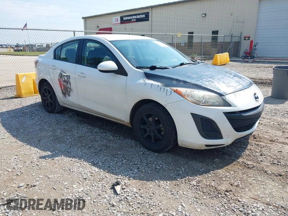 2011 Mazda 3 i Touring z VIN JM1BL1VF6B1367176, wystawiony jako IAAI lot #42484280 z przebiegiem 126 732 mil mil oraz . Historia ofert i sprzedaży dostępna na DreamBid. Obrazek 1.
