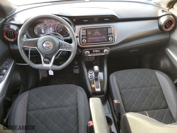 2018 Nissan Kicks SV with VIN 3N1CP5CU4JL505549, listed as a Copart auction lot 52184995 with 28,113 mi miles and Salvage Title. Bid and sale history available at carsss.com. Image 8.