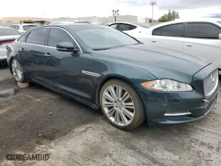 2015 Jaguar XJ with VIN SAJWA2GZ0F8V86007, listed as a Copart auction lot 82233514 with 0 mi miles and Clean Title. Bid and sale history available at carsss.com. Image 4.