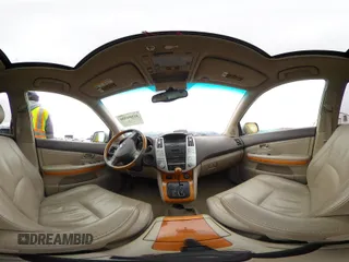 2005 Lexus RX 330 z VIN 2T2HA31U55C064188, wystawiony jako IAAI lot #41806536 z przebiegiem 173 742 mil mil oraz . Historia ofert i sprzedaży dostępna na DreamBid. Obrazek 18.