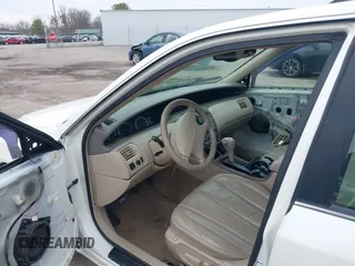 2001 Toyota Avalon XL with VIN 4T1BF28B61U180325, listed as a IAAI auction lot 41742723 with 155,155 mi miles and . Bid and sale history available at carsss.com. Image 5.