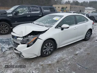 2022 Toyota Corolla Hybrid LE with VIN JTDEAMDE9N3009933, listed as a IAAI auction lot 41286411 with 38,011 mi miles. Bid and sale history available at carsss.com. Image 2.
