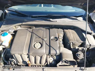 2012 Volkswagen Passat SE with VIN 1VWBP7A32CC026380, listed as a IAAI auction lot 41851980 with 158,784 mi miles. Bid and sale history available at carsss.com. Image 10.