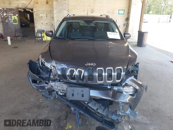 2018 Jeep Cherokee Latitude Plus with VIN 1C4PJMLB0JD512965, listed as a IAAI auction lot 42578881 with 48,290 mi miles and . Bid and sale history available at DreamBid. Image 13.