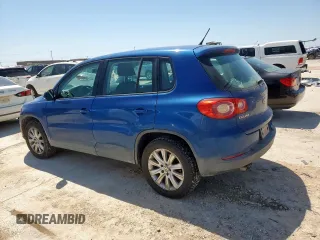 2010 Volkswagen Tiguan Wolfsburg Edition z VIN WVGAV7AXXAW004058, wystawiony jako Copart lot #50976575 z przebiegiem 83 620 mil mil oraz Szkoda całkowita • Salvage title. Historia ofert i sprzedaży dostępna na DreamBid. Obrazek 2.