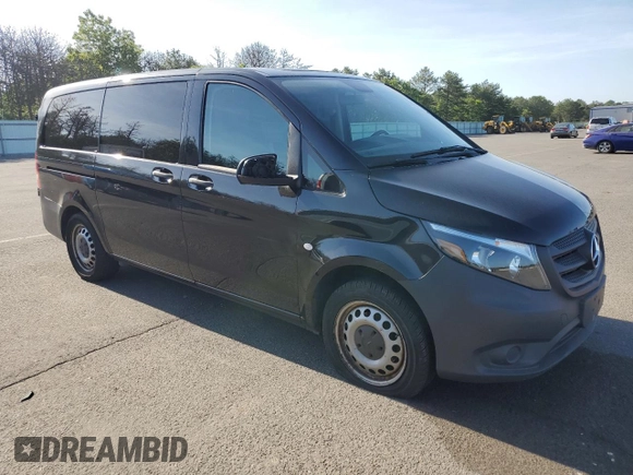 2019 Mercedes-Benz Metris Passenger with VIN WD4PG2EE2K3525451, listed as a Copart auction lot 62157035 with 104,037 mi miles and Clean title. Bid and sale history available at DreamBid. Image 4.