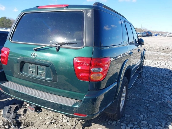 2004 Toyota Sequoia SR5 with VIN 5TDZT34A24S229611, listed as a IAAI auction lot 41224321 with 164,483 mi miles. Bid and sale history available at carsss.com. Image 4.