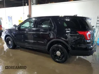 2017 Ford Police Interceptor Utility z VIN 1FM5K8AT5HGA62869, wystawiony jako Copart lot #61285845 z przebiegiem 132 057 mil mil oraz Czysty tytuł • Clean title. Historia ofert i sprzedaży dostępna na DreamBid. Obrazek 2.