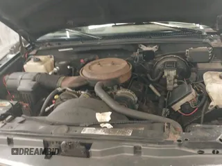 1995 Chevrolet Tahoe z VIN 1GNEK13K9SJ384285, wystawiony jako IAAI lot #42700223 z przebiegiem 274 469 mil mil oraz . Historia ofert i sprzedaży dostępna na DreamBid. Obrazek 13.