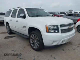 2011 Chevrolet Suburban LT z VIN 1GNSCJE05BR392834, wystawiony jako IAAI lot #42141087 z przebiegiem 251 359 mil mil oraz . Historia ofert i sprzedaży dostępna na DreamBid. Obrazek 1.