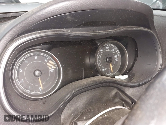2020 Jeep Cherokee Limited z VIN 1C4PJLDBXLD587216, wystawiony jako IAAI lot #41941781 z przebiegiem Nie podano mil oraz . Historia ofert i sprzedaży dostępna na DreamBid. Obrazek 7.