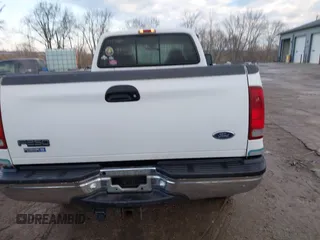 1999 Ford F-250 XL with VIN 1FTNX21F7XEB78484, listed as a IAAI auction lot 41641232 with 176,395 mi miles and . Bid and sale history available at DreamBid. Image 16.