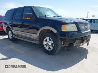 2004 Ford Expedition Eddie Bauer with VIN 1FMPU17L64LB37520, listed as a IAAI auction lot 41772378 with 305,126 mi miles. Bid and sale history available at carsss.com. Image 1.