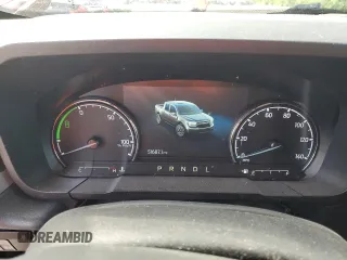 2022 Ford Maverick XL z VIN 3FTTW8E33NRA56650, wystawiony jako Copart lot #57335285 z przebiegiem 51 687 mil mil oraz Szkoda całkowita • Salvage title. Historia ofert i sprzedaży dostępna na DreamBid. Obrazek 9.