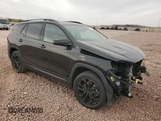2020 GMC Terrain SLT z VIN 3GKALVEX2LL200629, wystawiony jako Copart lot #45706165 z przebiegiem 24 039 mil mil oraz Szkoda całkowita • Salvage title. Historia ofert i sprzedaży dostępna na DreamBid. Obrazek 4.