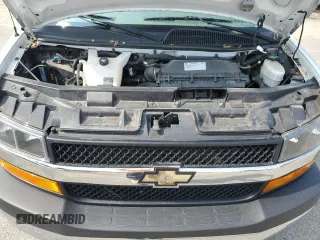 2018 Chevrolet Express Passenger LT with VIN 1GAZGPFPXJ1234733, listed as a Copart auction lot 59728105 with 92,513 mi miles and Salvage title. Bid and sale history available at DreamBid. Image 12.