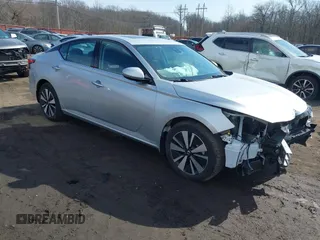 2020 Nissan Altima 2.5 SL with VIN 1N4BL4EV3LN322219, listed as a IAAI auction lot 41635181 with 11,574 mi miles. Bid and sale history available at carsss.com. Image 1.