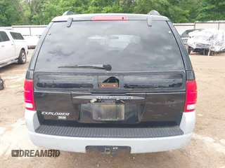 2002 Ford Explorer XLS z VIN 1FMZU62E12ZB98055, wystawiony jako IAAI lot #42107415 z przebiegiem 151 319 mil mil oraz . Historia ofert i sprzedaży dostępna na DreamBid. Obrazek 6.