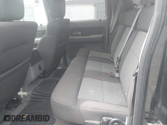 2004 Ford F-150 XLT with VIN 1FTPW14574KC57823, listed as a IAAI auction lot 42093482 with 88,564 mi miles. Bid and sale history available at carsss.com. Image 8.