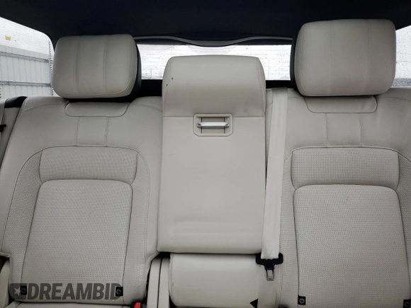 2018 Land Rover Range Rover с VIN SALGS2RE8JA395424, выставлен на аукционе Copart как лот 86321734 с пробегом 70 128 миль миль и Списание • Salvage title. История ставок и продаж доступна на DreamBid. Изображение 10.