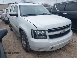 2011 Chevrolet Tahoe LT z VIN 1GNSCBE03BR380171, wystawiony jako IAAI lot #41616619 z przebiegiem 234 236 mil mil oraz . Historia ofert i sprzedaży dostępna na DreamBid. Obrazek 1.