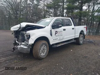 2017 Ford F-250 Lariat z VIN 1FT7W2BTXHEB47795, wystawiony jako IAAI lot #42010501 z przebiegiem 168 108 mil mil oraz . Historia ofert i sprzedaży dostępna na DreamBid. Obrazek 18.