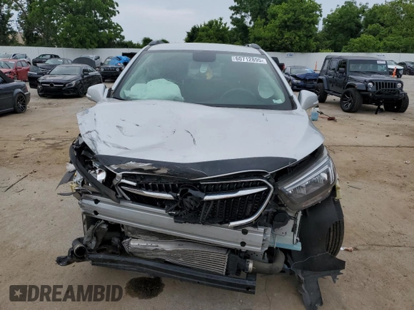 2017 Buick Encore Preferred z VIN KL4CJASB9HB049609, wystawiony jako Copart lot #60712895 z przebiegiem 137 014 mil mil oraz Szkoda całkowita • Salvage title. Historia ofert i sprzedaży dostępna na DreamBid. Obrazek 5.