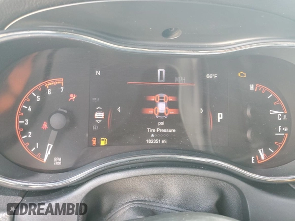 2014 Dodge Durango R/T with VIN 1C4SDHCTXEC560678, listed as a Copart auction lot 52456825 with 182,351 mi miles and Clean title. Bid and sale history available at DreamBid. Image 9.