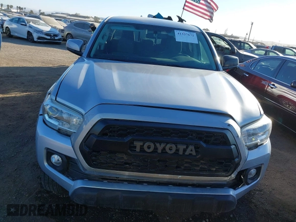 2016 Toyota Tacoma SR5 with VIN 5TFAX5GN7GX068344, listed as a IAAI auction lot 41337672 with 51,914 mi miles. Bid and sale history available at carsss.com. Image 12.