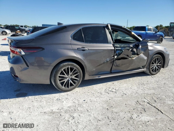 2024 Toyota Camry SE with VIN 4T1T11AK2RU848382, listed as a Copart auction lot 49446675 with 27,992 mi miles and Salvage Title. Bid and sale history available at carsss.com. Image 3.