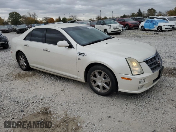 2008 Cadillac STS RWD z VIN 1G6DZ67A080170284, wystawiony jako Copart lot #78789724 z przebiegiem 185 571 mil mil oraz Szkoda całkowita • Salvage title. Historia ofert i sprzedaży dostępna na DreamBid. Obrazek 4.
