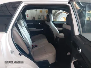 2014 Kia Sorento SX with VIN 5XYKW4A75EG518505, listed as a IAAI auction lot 36939010 with 175,976 mi miles. Bid and sale history available at carsss.com. Image 8.