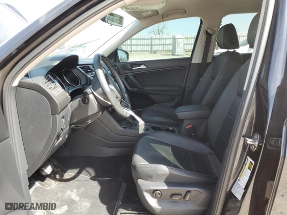 2019 Volkswagen Tiguan SE with VIN 3VV2B7AX6KM050152, listed as a Copart auction lot 49534225 with 50,173 mi miles and Salvage Title. Bid and sale history available at carsss.com. Image 7.
