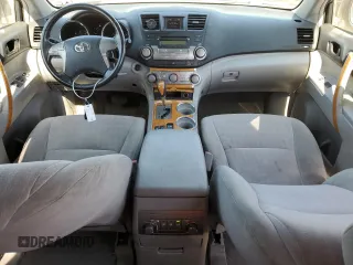 2008 Toyota Highlander z VIN JTEEW41A082015077, wystawiony jako Copart lot #56251945 z przebiegiem 228 715 mil mil oraz Szkoda całkowita • Salvage title. Historia ofert i sprzedaży dostępna na DreamBid. Obrazek 8.