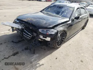 2022 Mercedes-Benz S 580 z VIN W1K6G7GB9NA110154, wystawiony jako Copart lot #66277042 z przebiegiem Nie podano mil oraz . Historia ofert i sprzedaży dostępna na DreamBid. Obrazek 2.