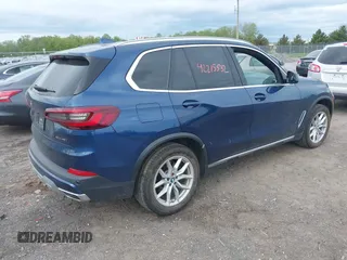 2022 BMW X5 xDrive40i z VIN 5UXCR6C08N9J99866, wystawiony jako IAAI lot #42215532 z przebiegiem 53 484 mil mil oraz . Historia ofert i sprzedaży dostępna na DreamBid. Obrazek 4.