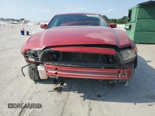 2013 Ford Mustang V6 z VIN 1ZVBP8AM6D5273969, wystawiony jako Copart lot #59223055 z przebiegiem 157 482 mil mil oraz Szkoda całkowita • Salvage title. Historia ofert i sprzedaży dostępna na DreamBid. Obrazek 5.