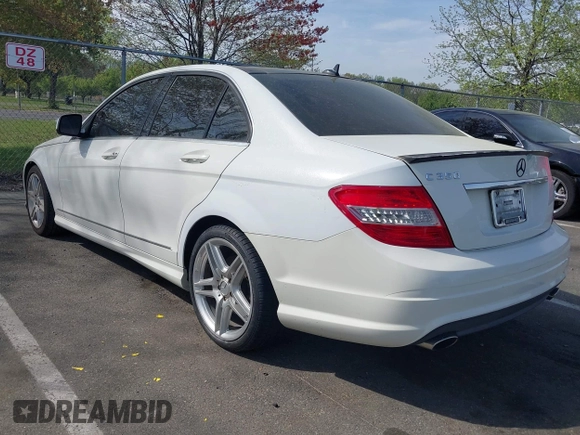 2009 Mercedes-Benz C-Class 3.5L Sport with VIN WDDGF56X69R055050, listed as a IAAI auction lot 42105231 with 146,186 mi miles. Bid and sale history available at carsss.com. Image 3.