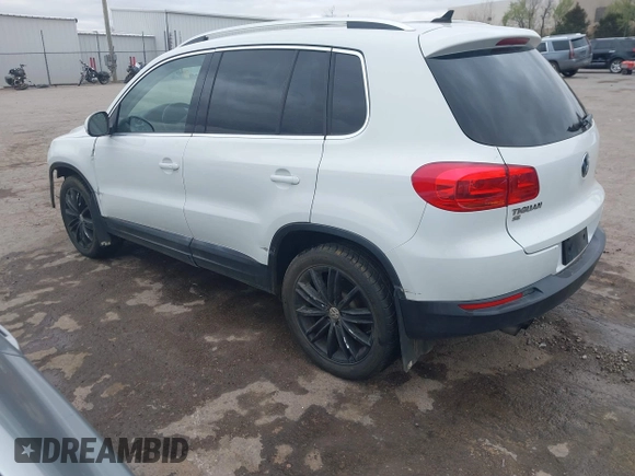 2016 Volkswagen Tiguan S with VIN WVGBV7AX0GW550784, listed as a IAAI auction lot 41817544 with 109,246 mi miles and . Bid and sale history available at DreamBid. Image 3.