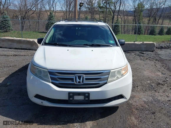 2011 Honda Odyssey EX-L with VIN 5FNRL5H69BB084277, listed as a IAAI auction lot 41986692 with 273,272 mi miles. Bid and sale history available at carsss.com. Image 12.