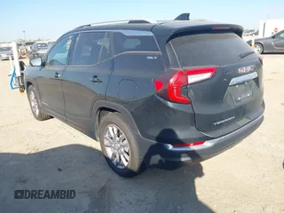 2023 GMC Terrain SLT z VIN 3GKALPEG8PL245947, wystawiony jako IAAI lot #41972858 z przebiegiem Nie podano mil oraz . Historia ofert i sprzedaży dostępna na DreamBid. Obrazek 3.