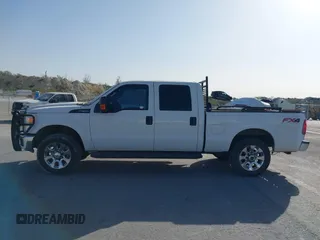 2014 Ford F-250 XL z VIN 1FT7W2B6XEEA73803, wystawiony jako IAAI lot #40960544 z przebiegiem 249 208 mil mil oraz . Historia ofert i sprzedaży dostępna na DreamBid. Obrazek 14.