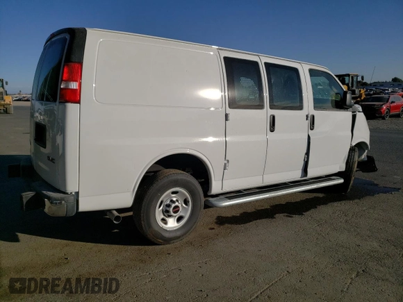 2024 GMC Savana Cargo Van with VIN 1GTW7AFP2R1233742, listed as a Copart auction lot 78205894 with 0 mi miles and Salvage Title. Bid and sale history available at carsss.com. Image 3.