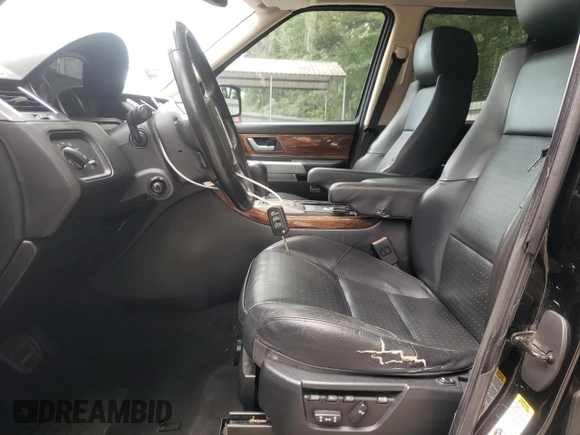 2009 Land Rover Range Rover Sport SC z VIN SALSH23489A209210, wystawiony jako Copart lot #63187525 z przebiegiem 156 479 mil mil oraz Szkoda całkowita • Salvage title. Historia ofert i sprzedaży dostępna na DreamBid. Obrazek 7.