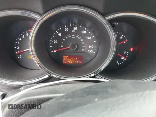 2013 Kia Sorento LX with VIN 5XYKT3A62DG346202, listed as a Copart auction lot 82705134 with 208,117 mi miles and Non repairable. Bid and sale history available at DreamBid. Image 9.